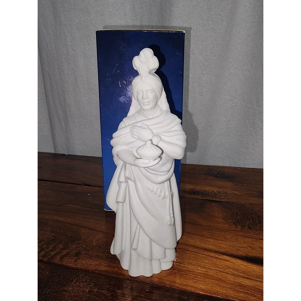 1982 Avon Nativity Collectibles The‎ Magi Kaspar Porcelain Figurine